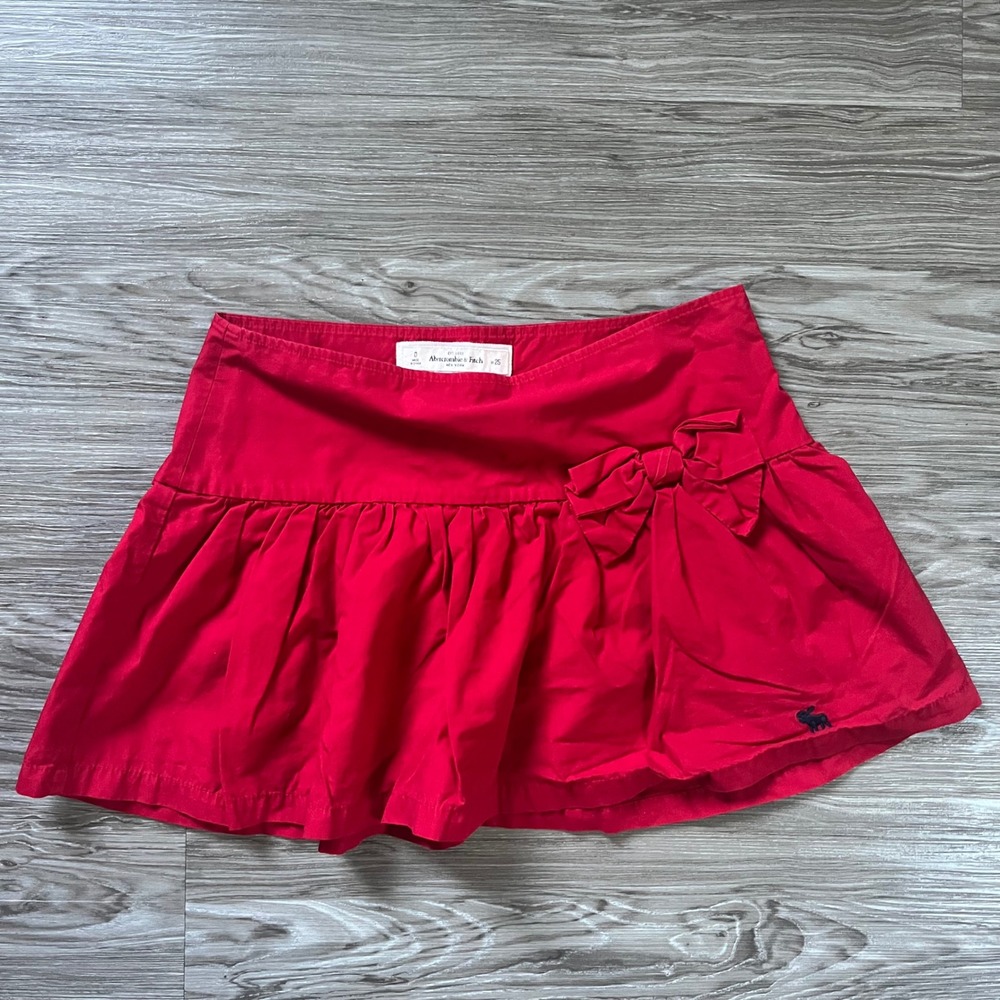 Vintage Y2K Abercrombie & Fitch Red Ruffle Mini Skirt with Bow Size 0 W25